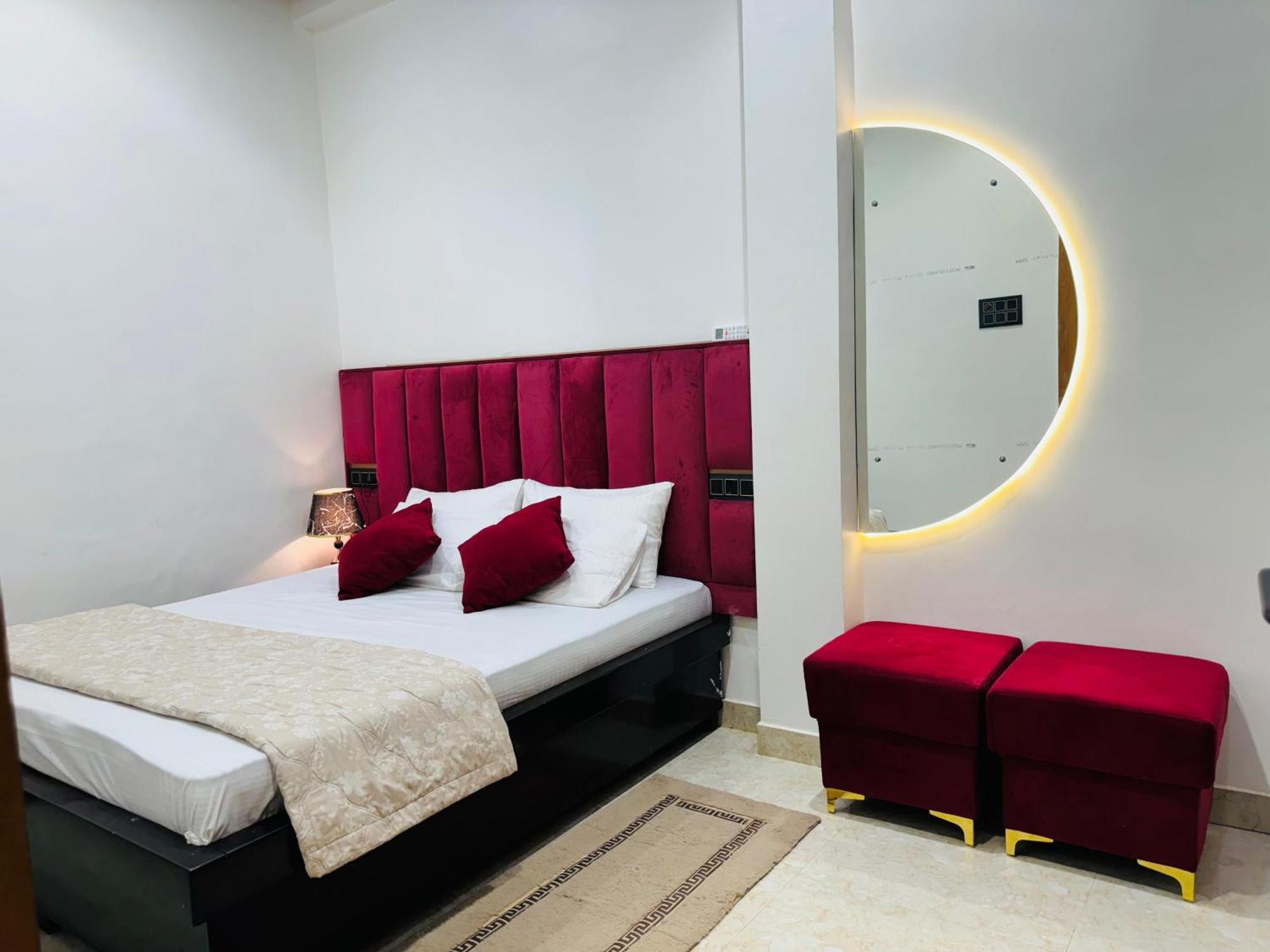 Aura Homestay Varanasi Exteriör bild